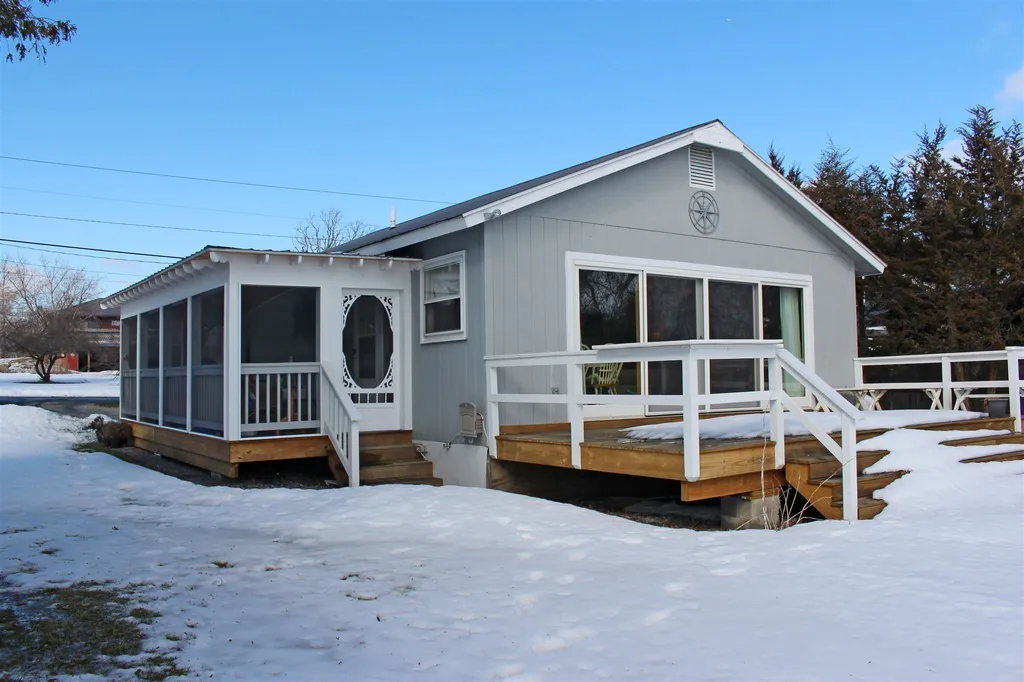 22 Sunrise Drive South Hero VT 05486