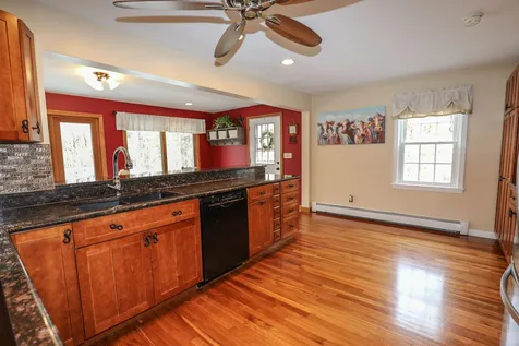 6 Elmer Avenue Hooksett NH 03106