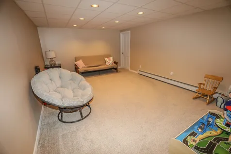 6 Elmer Avenue Hooksett NH 03106
