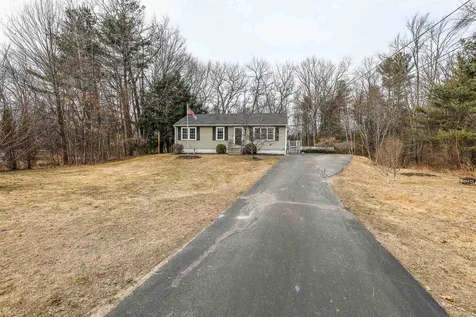 6 Elmer Avenue Hooksett NH 03106