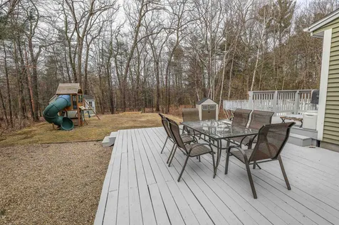 6 Elmer Avenue Hooksett NH 03106