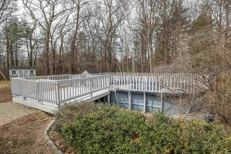 6 Elmer Avenue Hooksett NH 03106