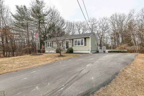6 Elmer Avenue Hooksett NH 03106