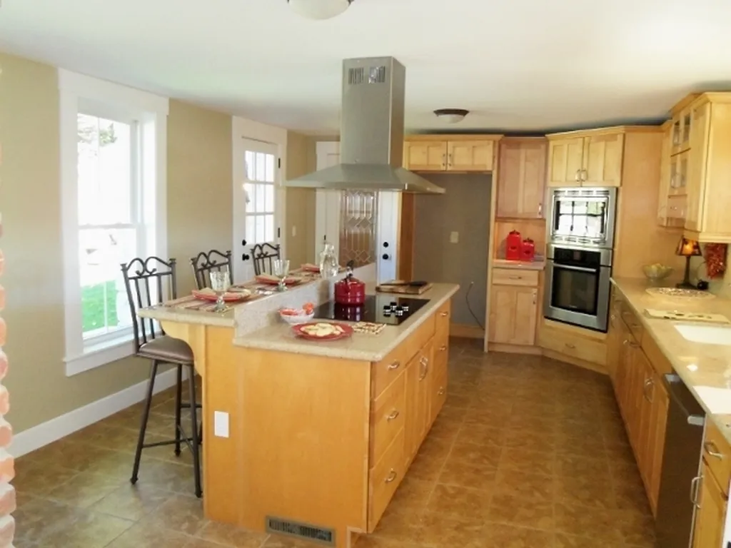 283 Oak Hill Road Concord NH 03301