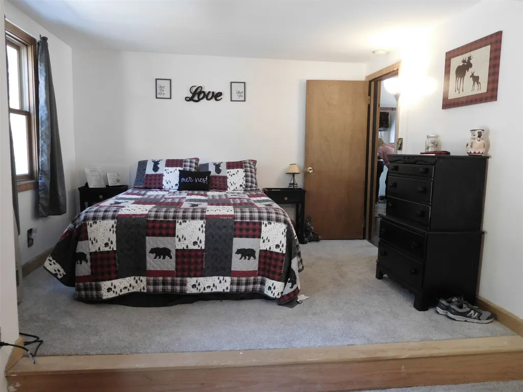 14 Beaver Glen Road Hillsborough NH 03244