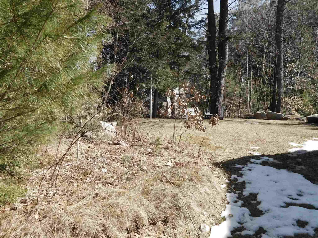 14 Beaver Glen Road Hillsborough NH 03244