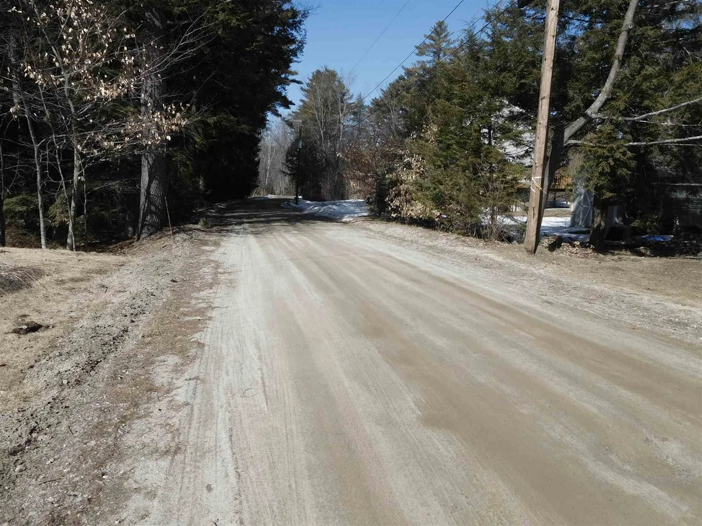 14 Beaver Glen Road Hillsborough NH 03244