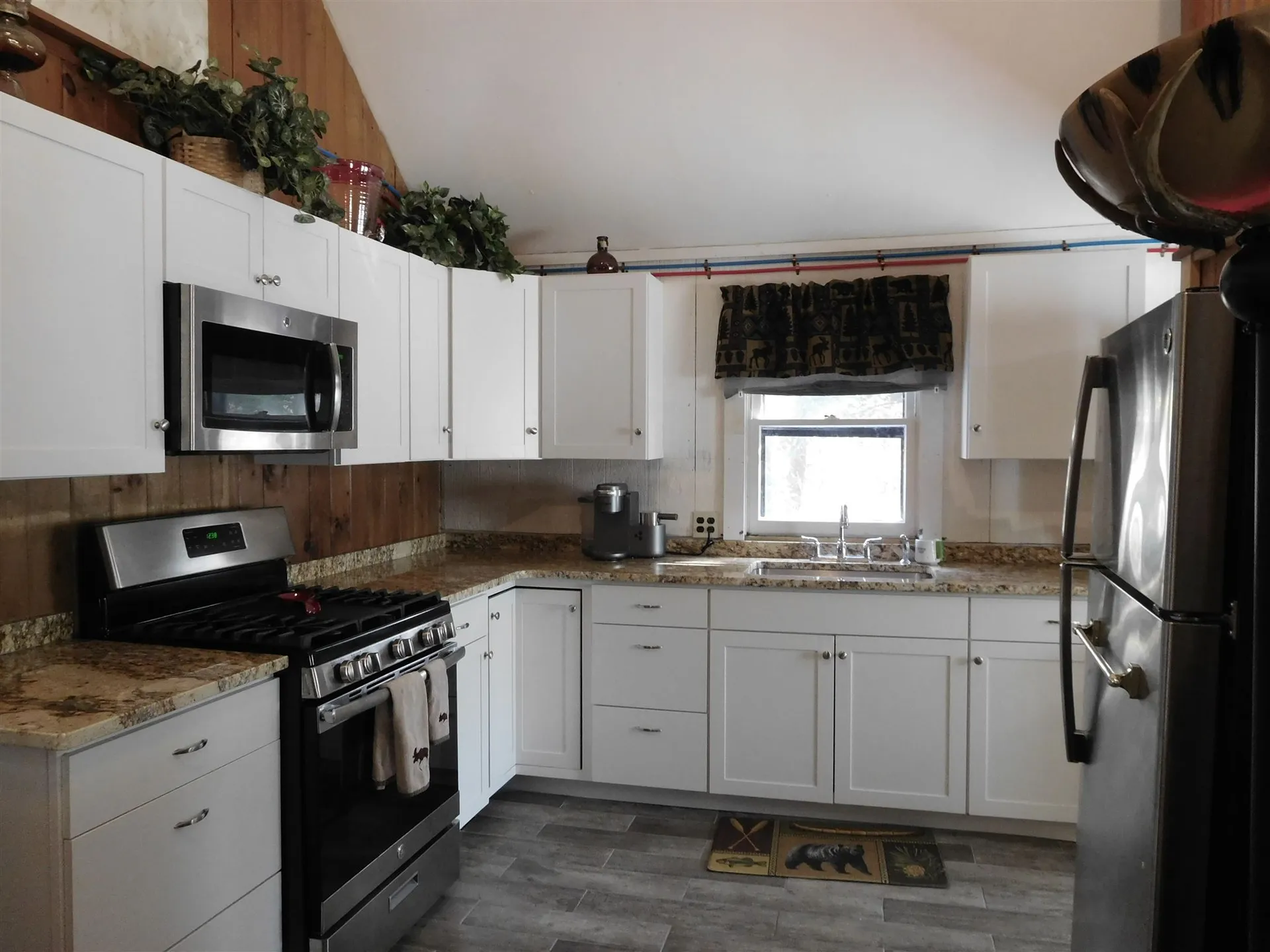 14 Beaver Glen Road Hillsborough NH 03244