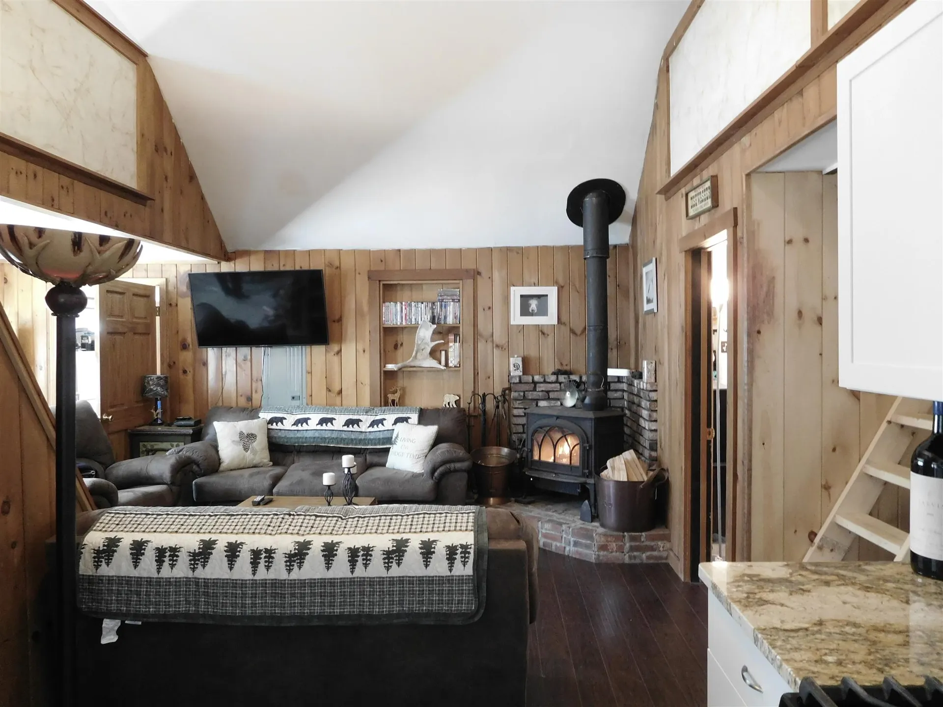 14 Beaver Glen Road Hillsborough NH 03244