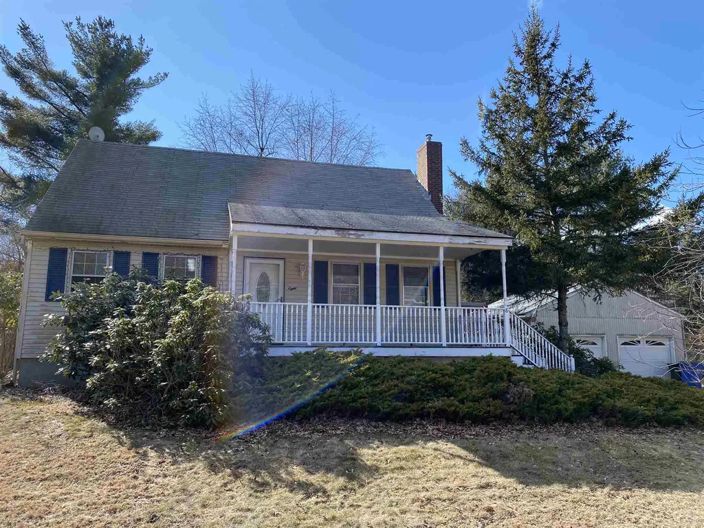 8 Brookview Drive Londonderry NH 03053