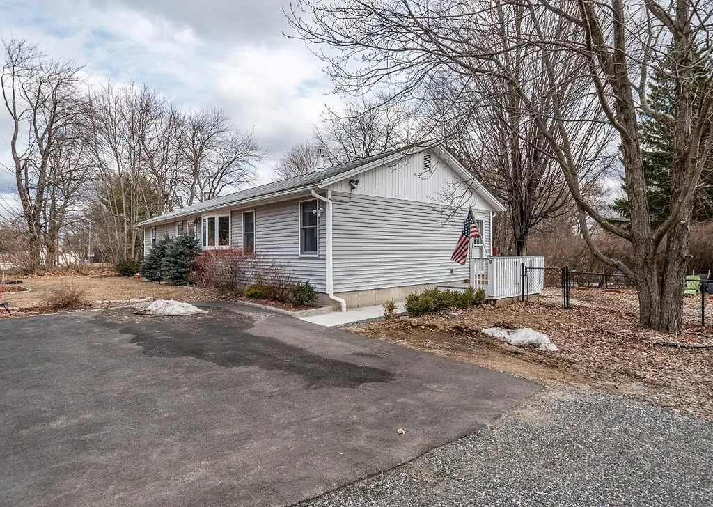 41 Old Rochester Road Dover NH 03820