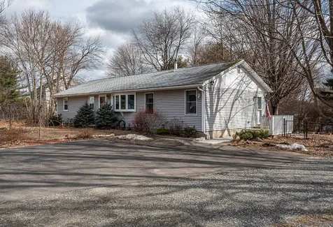 41 Old Rochester Road Dover NH 03820