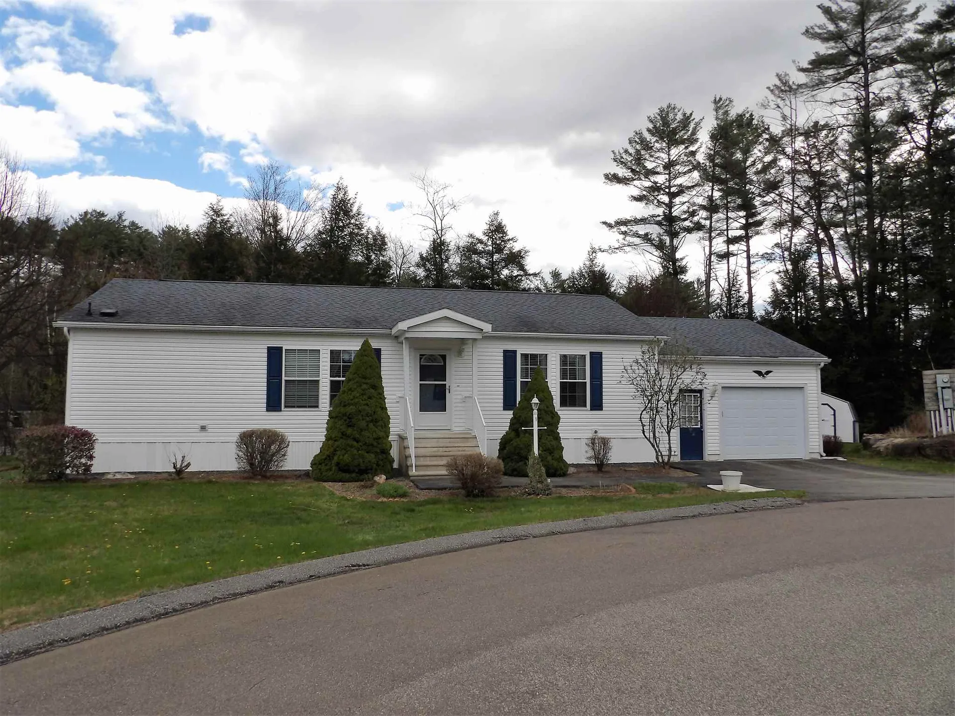 1 Fox Hill Circle Tilton NH 03276