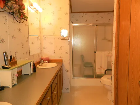 1 Fox Hill Circle Tilton NH 03276