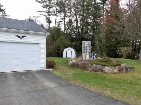 1 Fox Hill Circle Tilton NH 03276