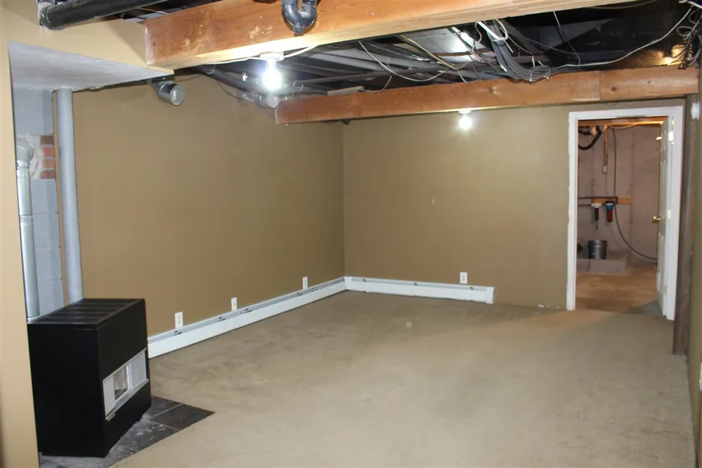 35 Perkins Hill Road Alexandria NH 03222