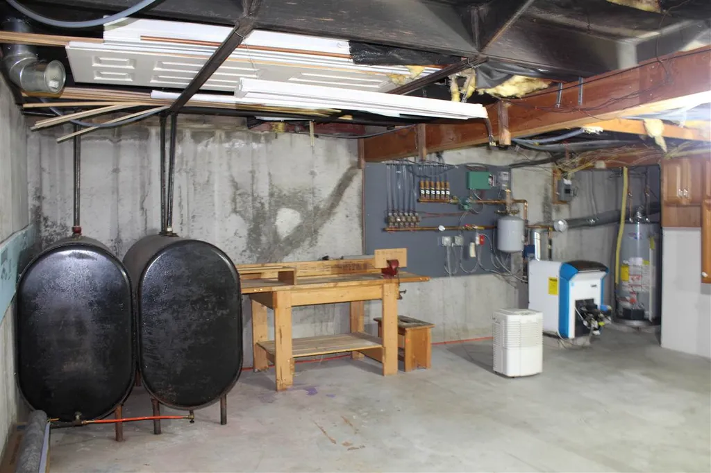 35 Perkins Hill Road Alexandria NH 03222