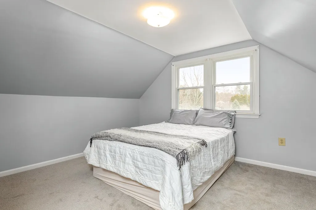 7 Toftree Lane Dover NH 03820