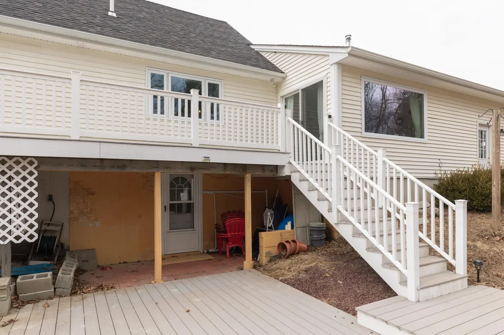 7 Toftree Lane Dover NH 03820