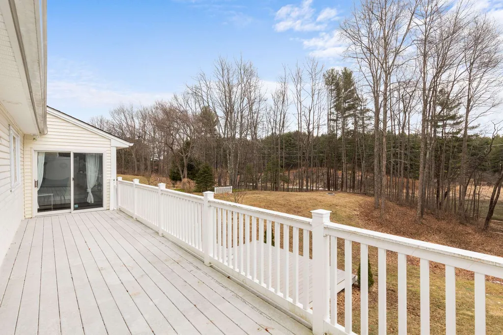 7 Toftree Lane Dover NH 03820