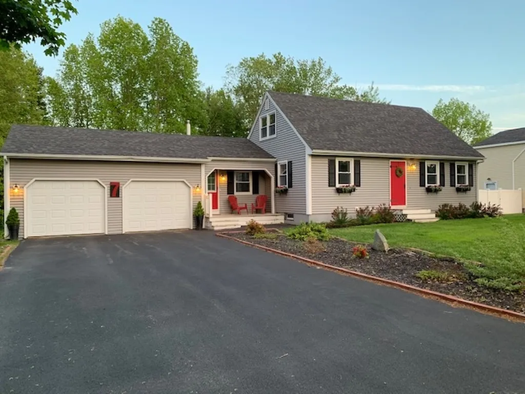 7 Toftree Lane Dover NH 03820