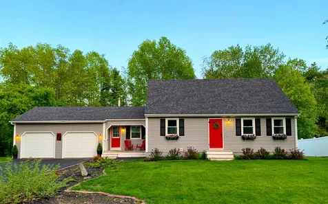 7 Toftree Lane Dover NH 03820