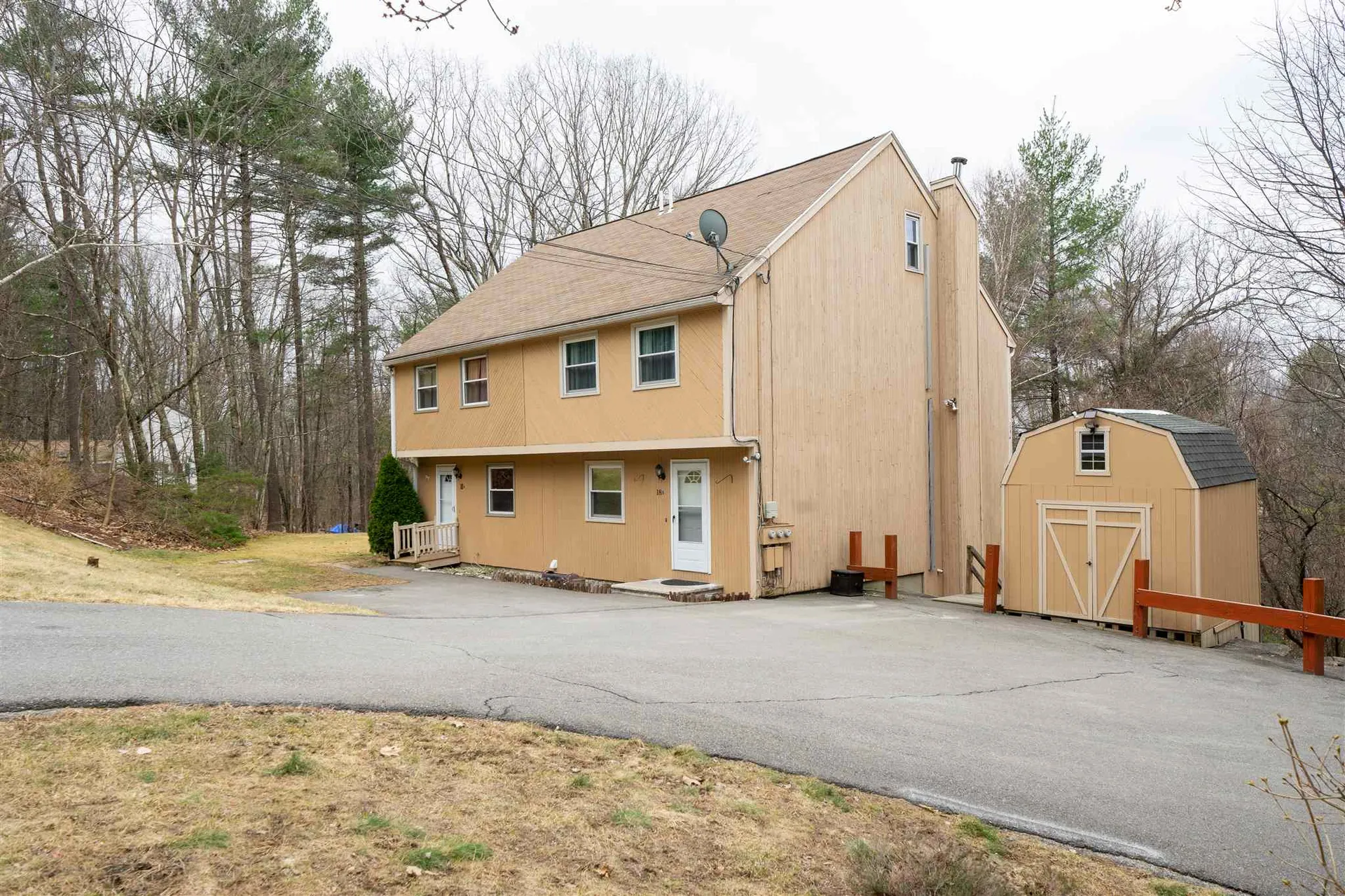 18 Chagnon Lane Hudson NH 03051