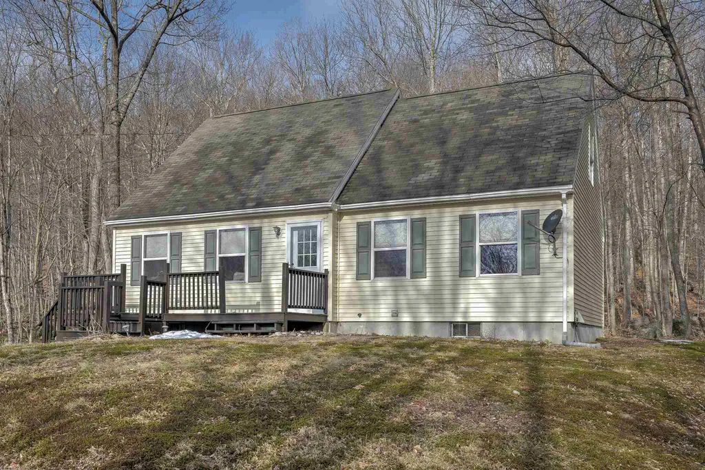 648 Tigola Trail Stoddard NH 03464