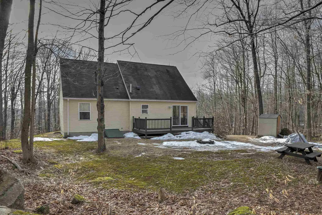 648 Tigola Trail Stoddard NH 03464