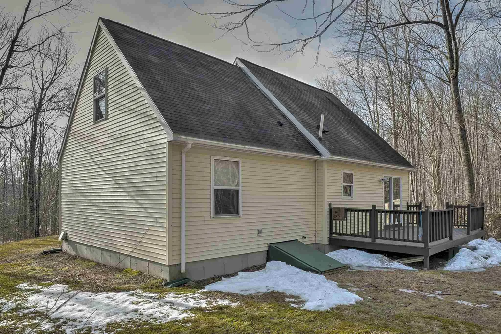 648 Tigola Trail Stoddard NH 03464