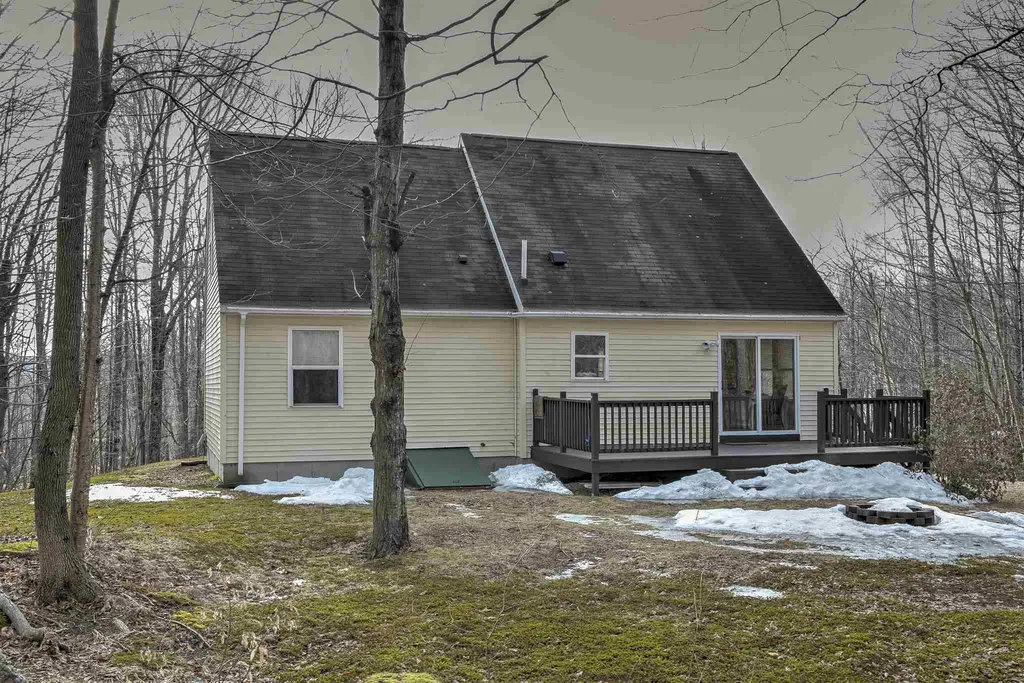 648 Tigola Trail Stoddard NH 03464