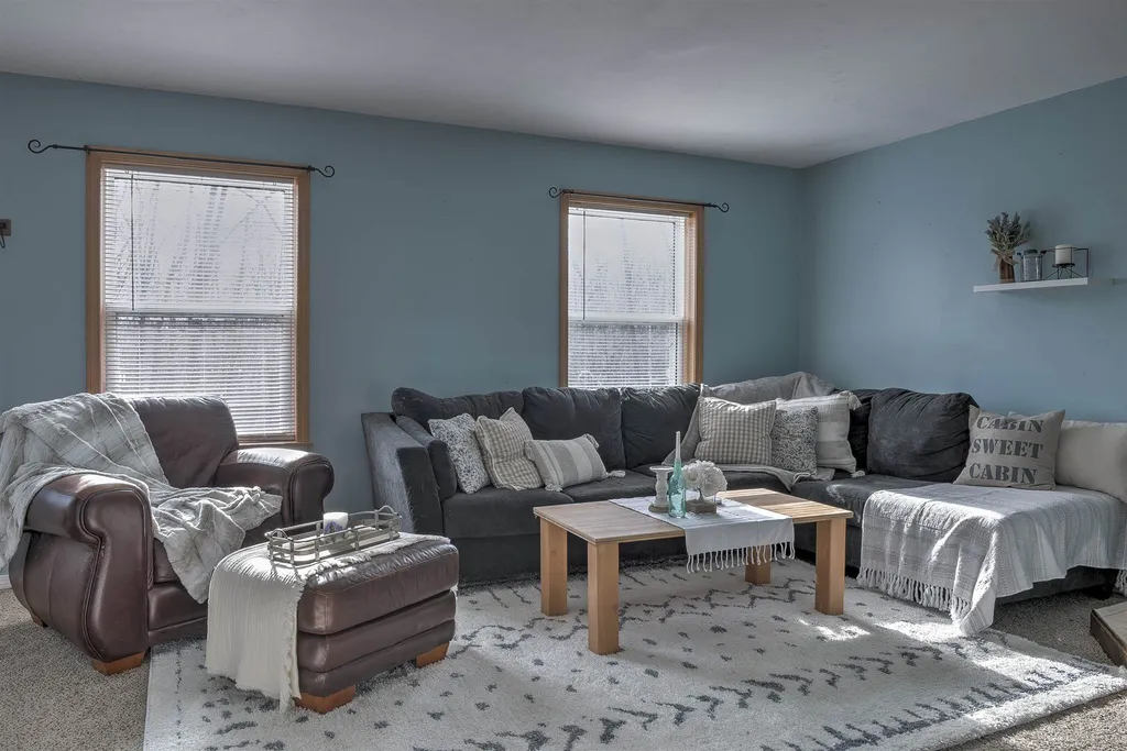 648 Tigola Trail Stoddard NH 03464