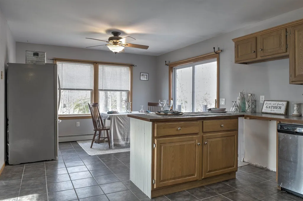 648 Tigola Trail Stoddard NH 03464
