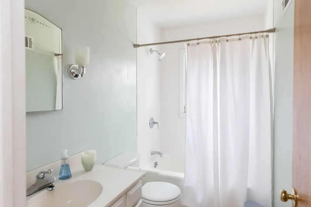 15 Woodbine Street South Burlington VT 05403