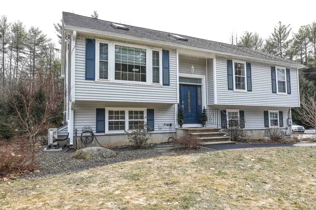 156 Raymond Road Deerfield NH 03037