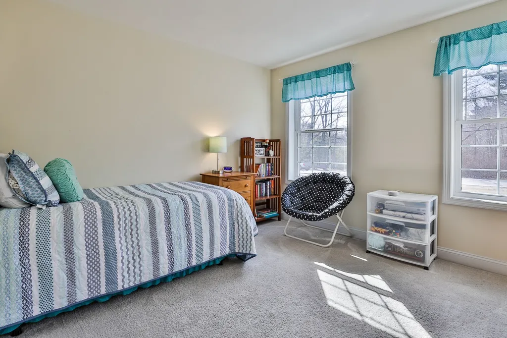 391 Chester Road Auburn NH 03032