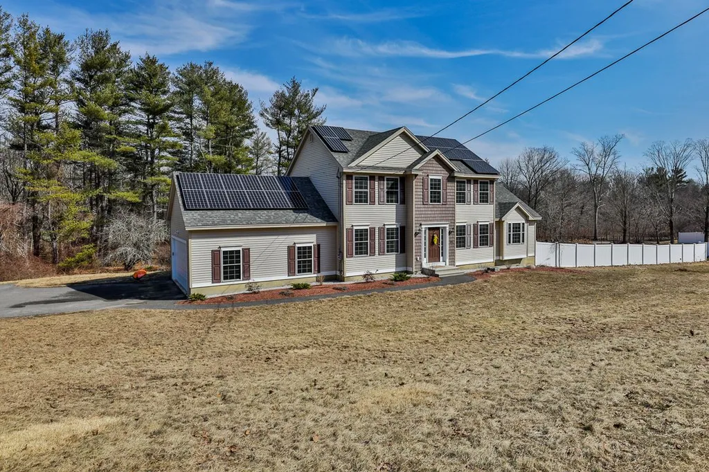 391 Chester Road Auburn NH 03032