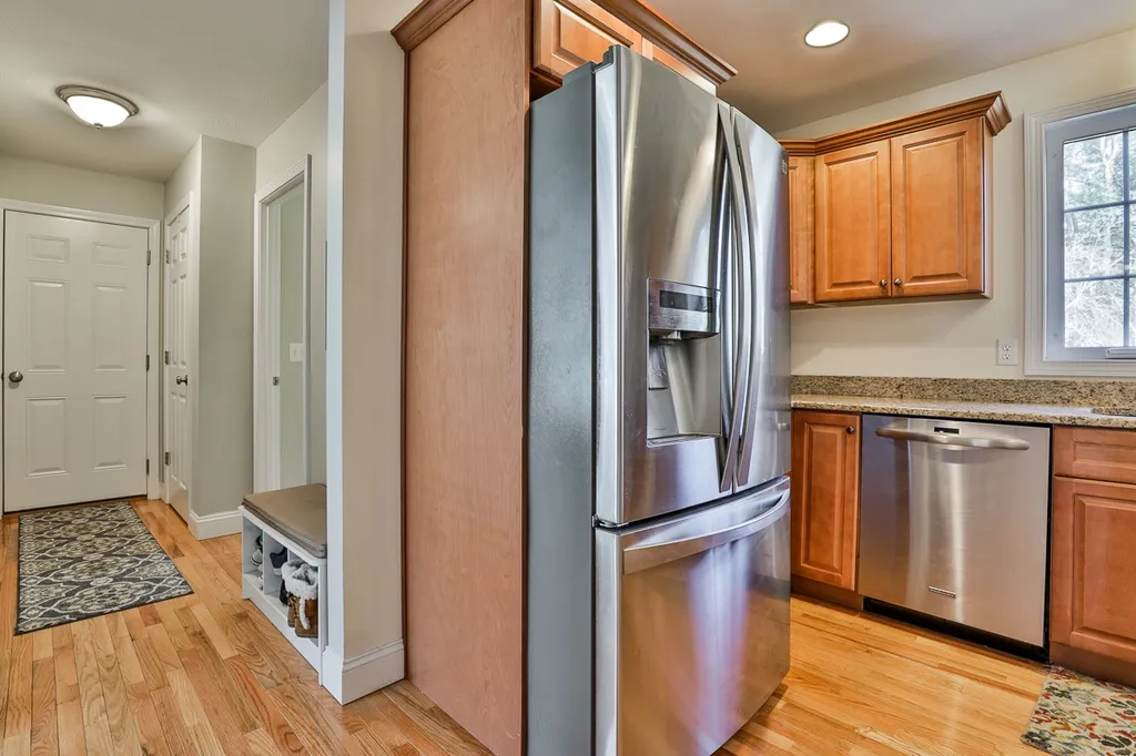 391 Chester Road Auburn NH 03032