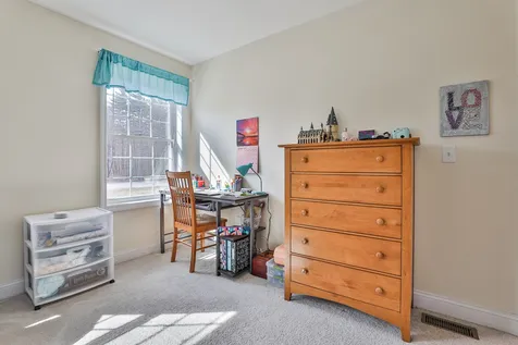 391 Chester Road Auburn NH 03032