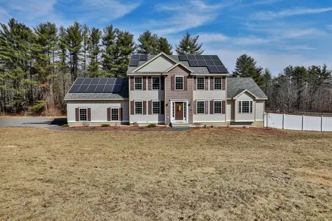 391 Chester Road Auburn NH 03032