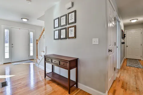 391 Chester Road Auburn NH 03032