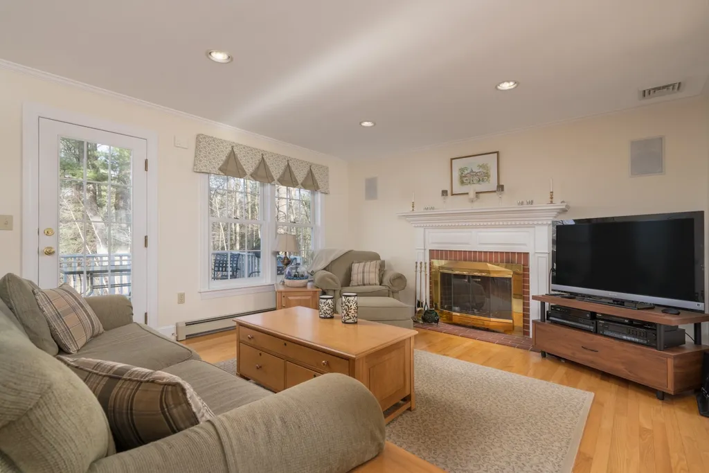 25 Nantucket Place Greenland NH 03840