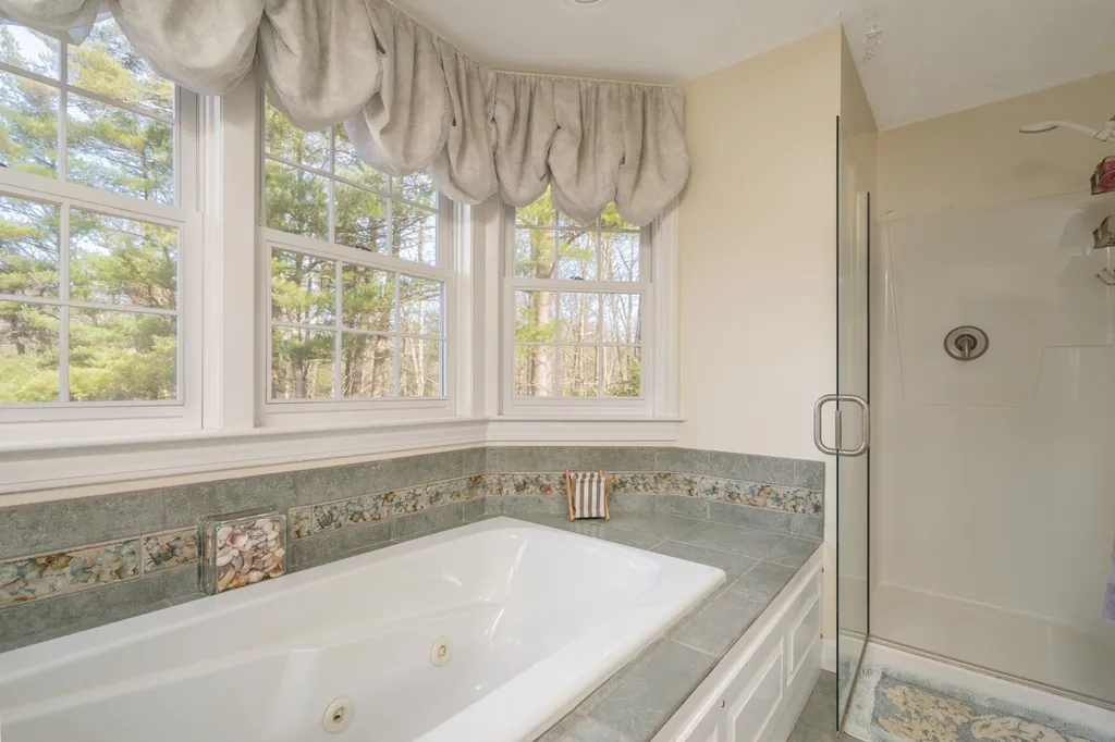 25 Nantucket Place Greenland NH 03840