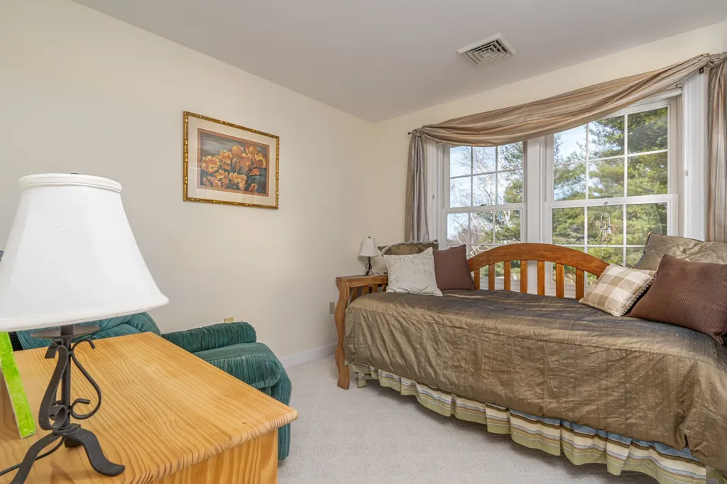 25 Nantucket Place Greenland NH 03840