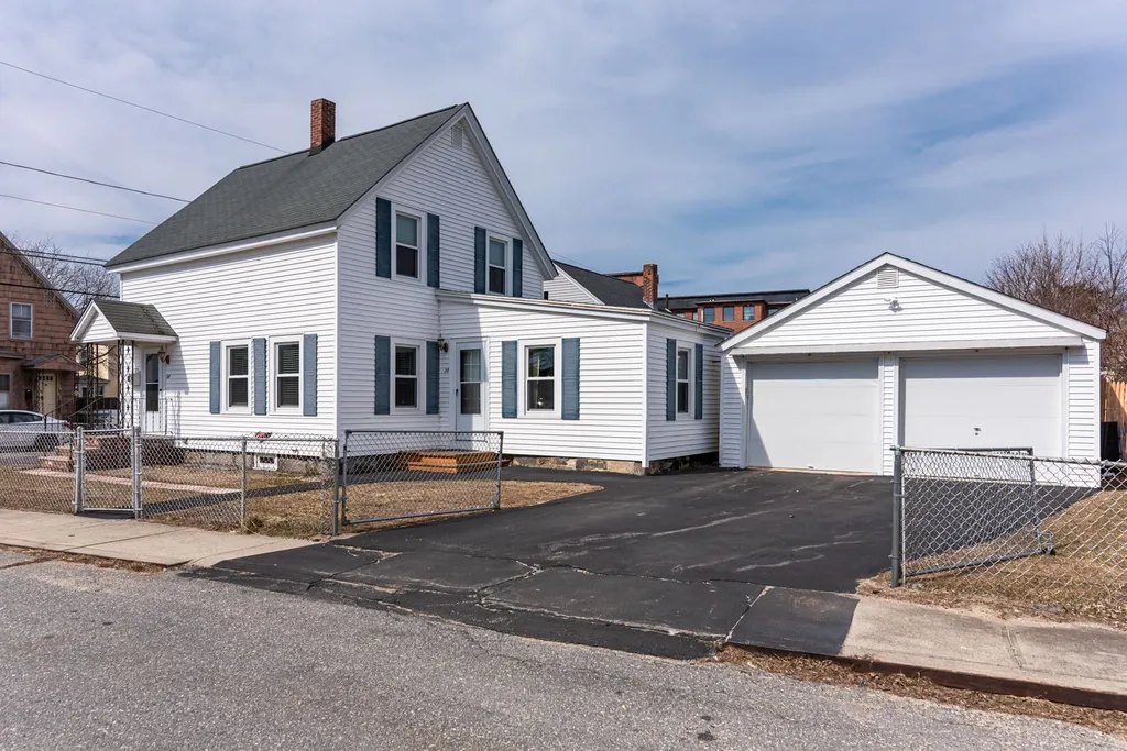 38 Brook Street Nashua NH 03060