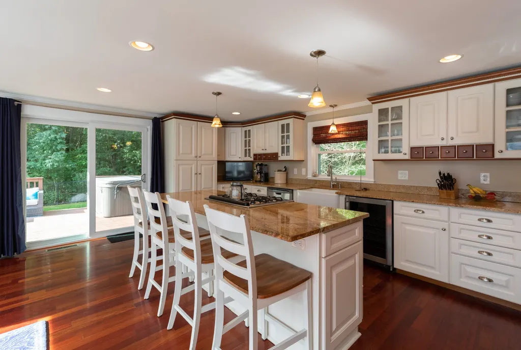 560 Exeter Road Hampton NH 03842
