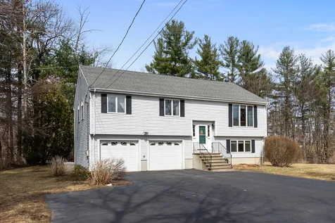 22 Brookdale Road Salem NH 03079