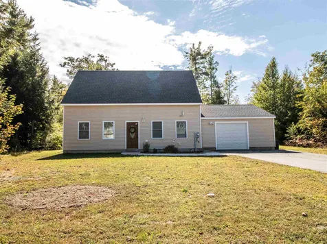 35 Collins Circle Rochester NH 03867
