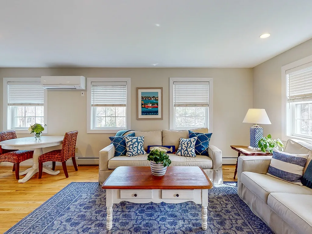 72 Woodbury Avenue Portsmouth NH 03801