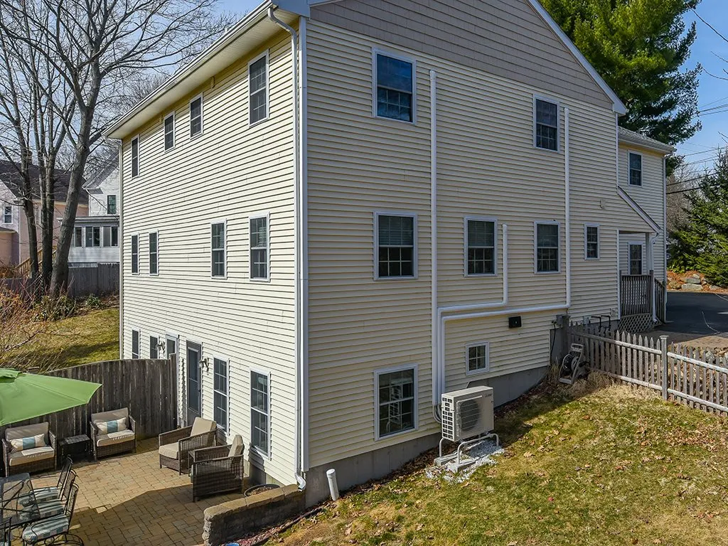72 Woodbury Avenue Portsmouth NH 03801